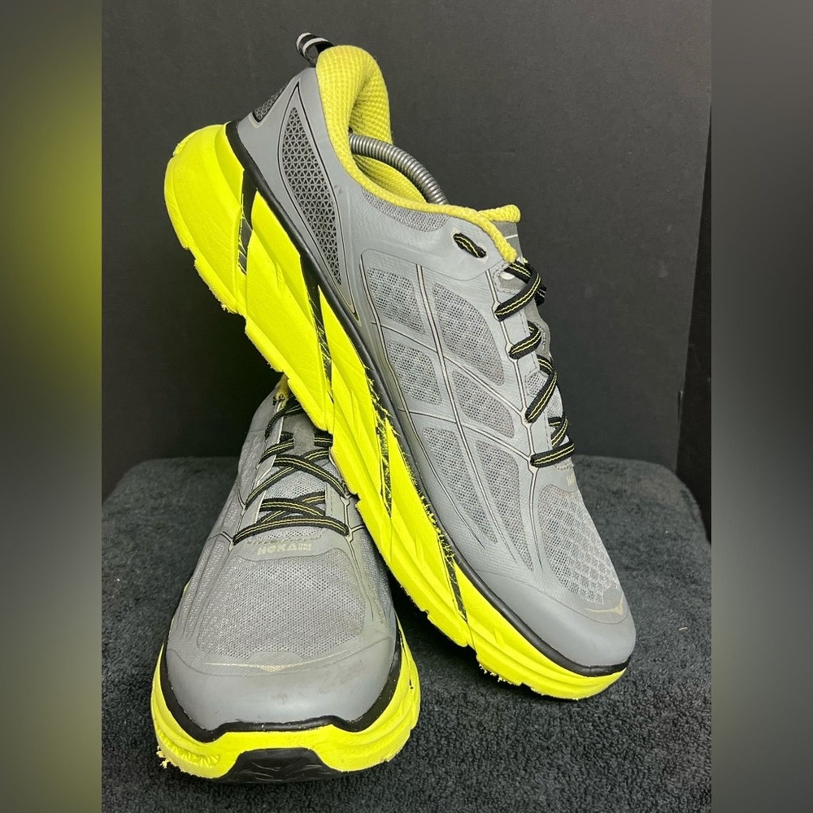 Hoka Hoka Clifton 2 Men’s 13 Grey Acid Yellow Running Shoes EUC Size US 13 / EU 46 - 2 Thumbnail