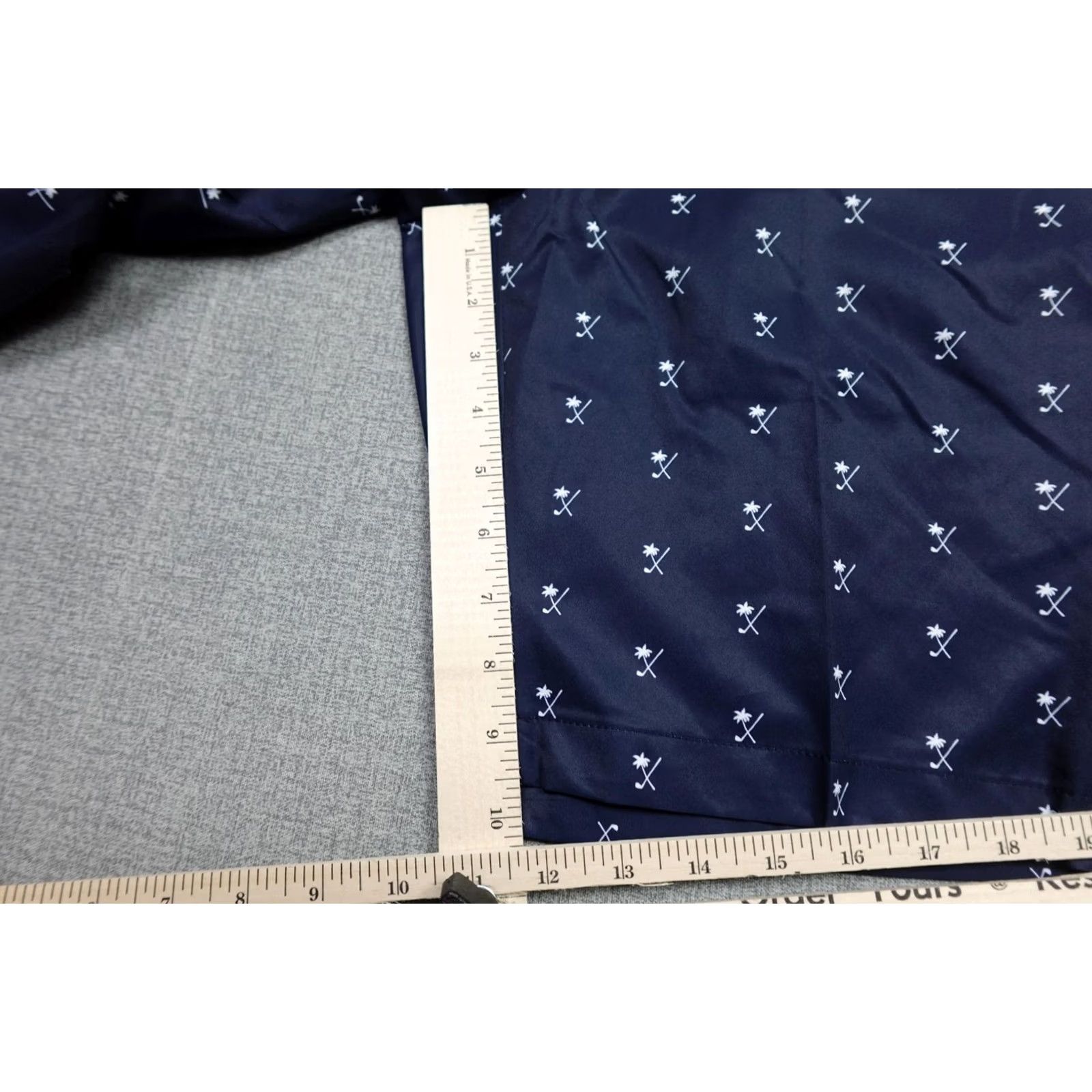 Vintage Walter Hagen Perfect 11 Shorts Mens 30 Navy Palm Club Print Golf 10 Inseam NWT Size US 30 / EU 46 - 7 Thumbnail