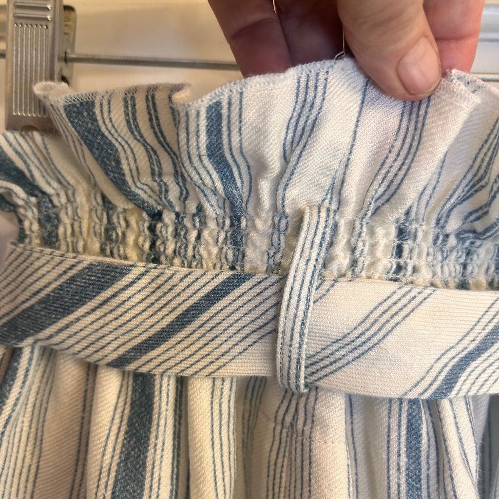 Chaser Brand Women's Chaser Shorts Size M White Blue Striped Size 30" / US 8 / IT 44 - 4 Thumbnail
