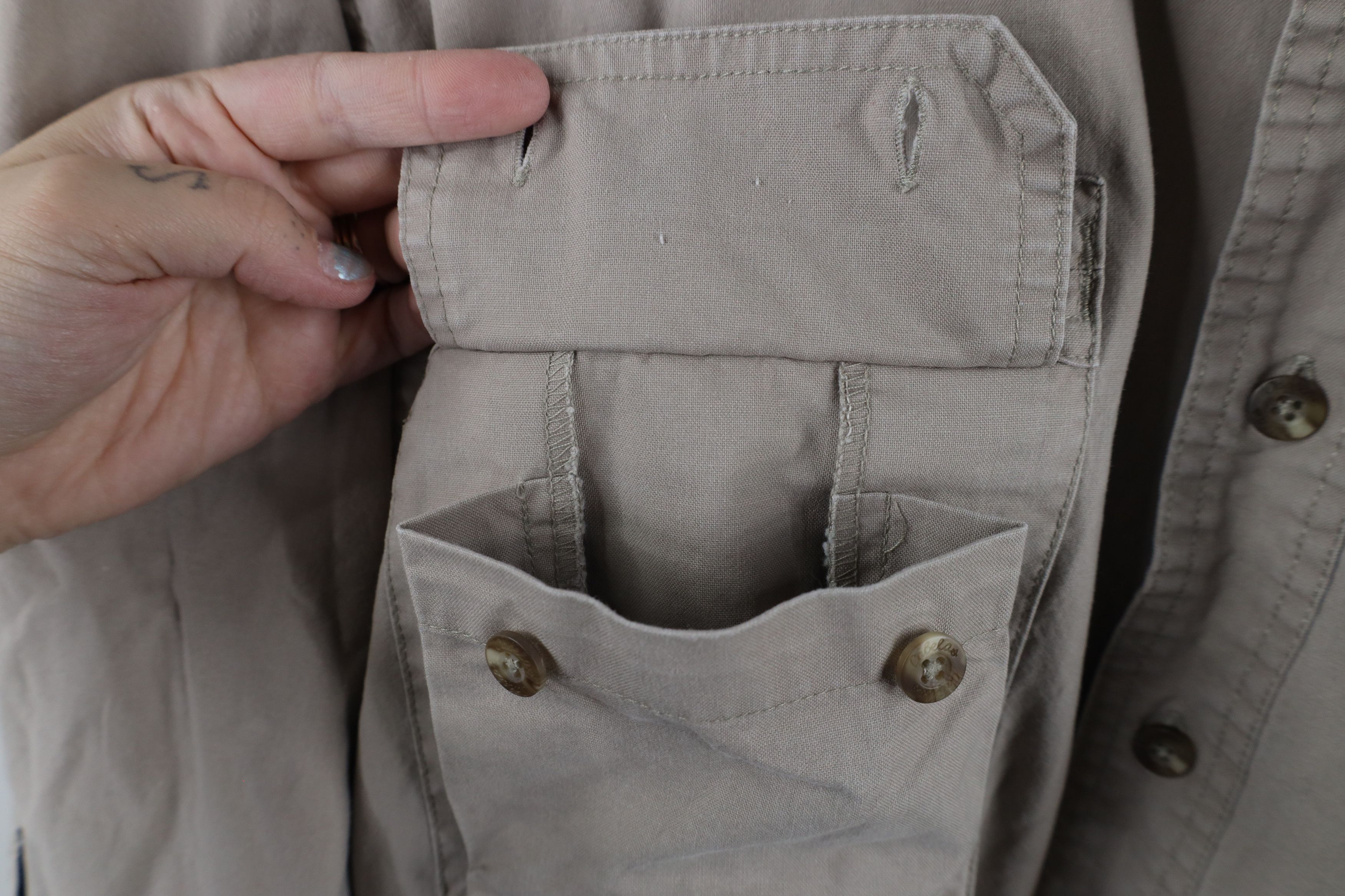 Cabelas × Vintage Vintage Cabelas Safari Hunting Bush Button Shirt Beige Size US L / EU 52-54 / 3 - 6 Thumbnail