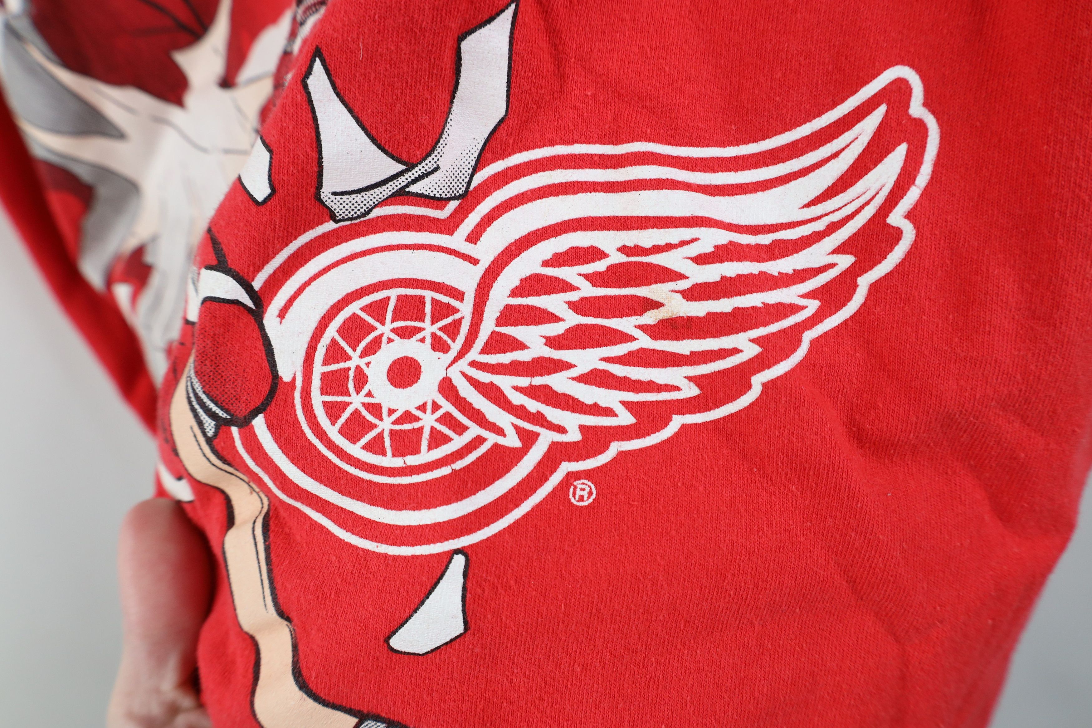 Vintage Vintage 90s Detroit Red Wings Hockey Break Through T-Shirt Size US M / EU 48-50 / 2 - 6 Thumbnail