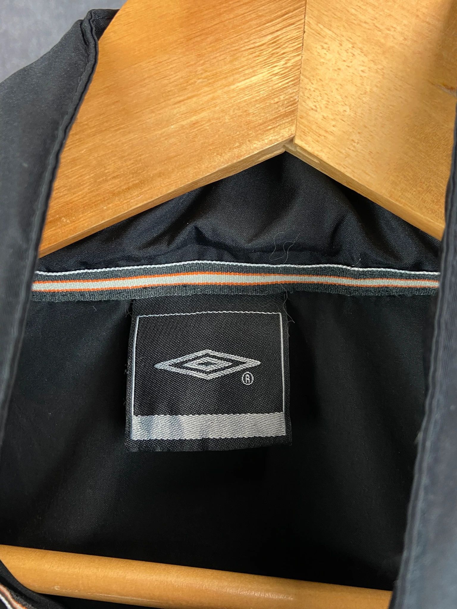 Umbro Umbro black vintage football windbreaker XL Size US XL / EU 56 / 4 - 3 Thumbnail