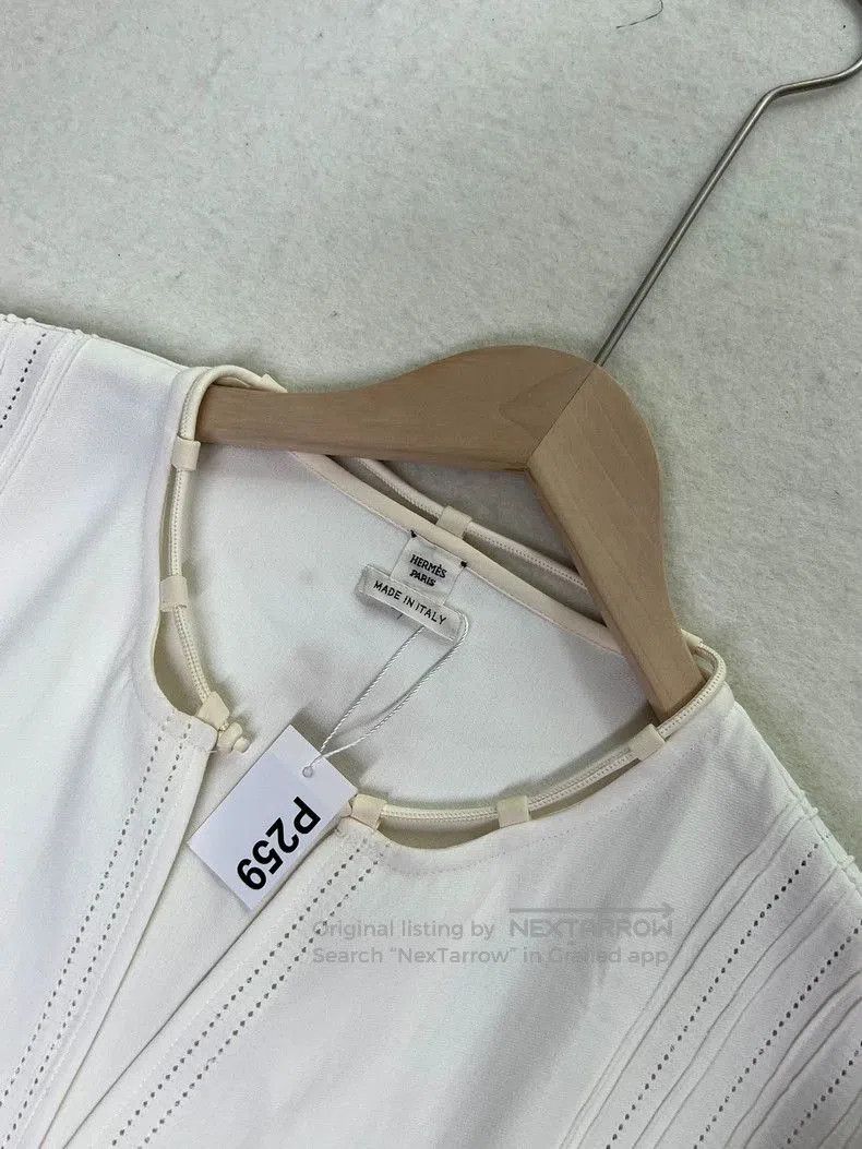 Hermes HERMES Ruffled Short Sleeve Top. Size US S / EU 44-46 / 1 - 2 Thumbnail