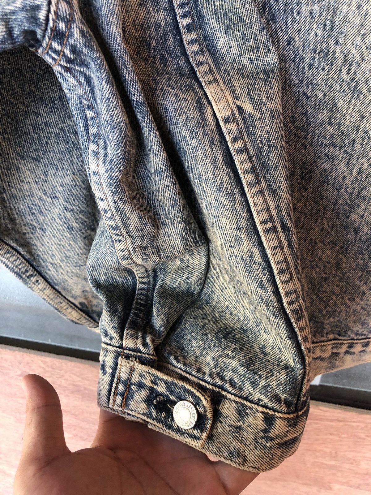 Levi's Vintage Clothing Vintage Levi’s Acid Wash Alaska Denim Jacket Rare Size US M / EU 48-50 / 2 - 14 Thumbnail