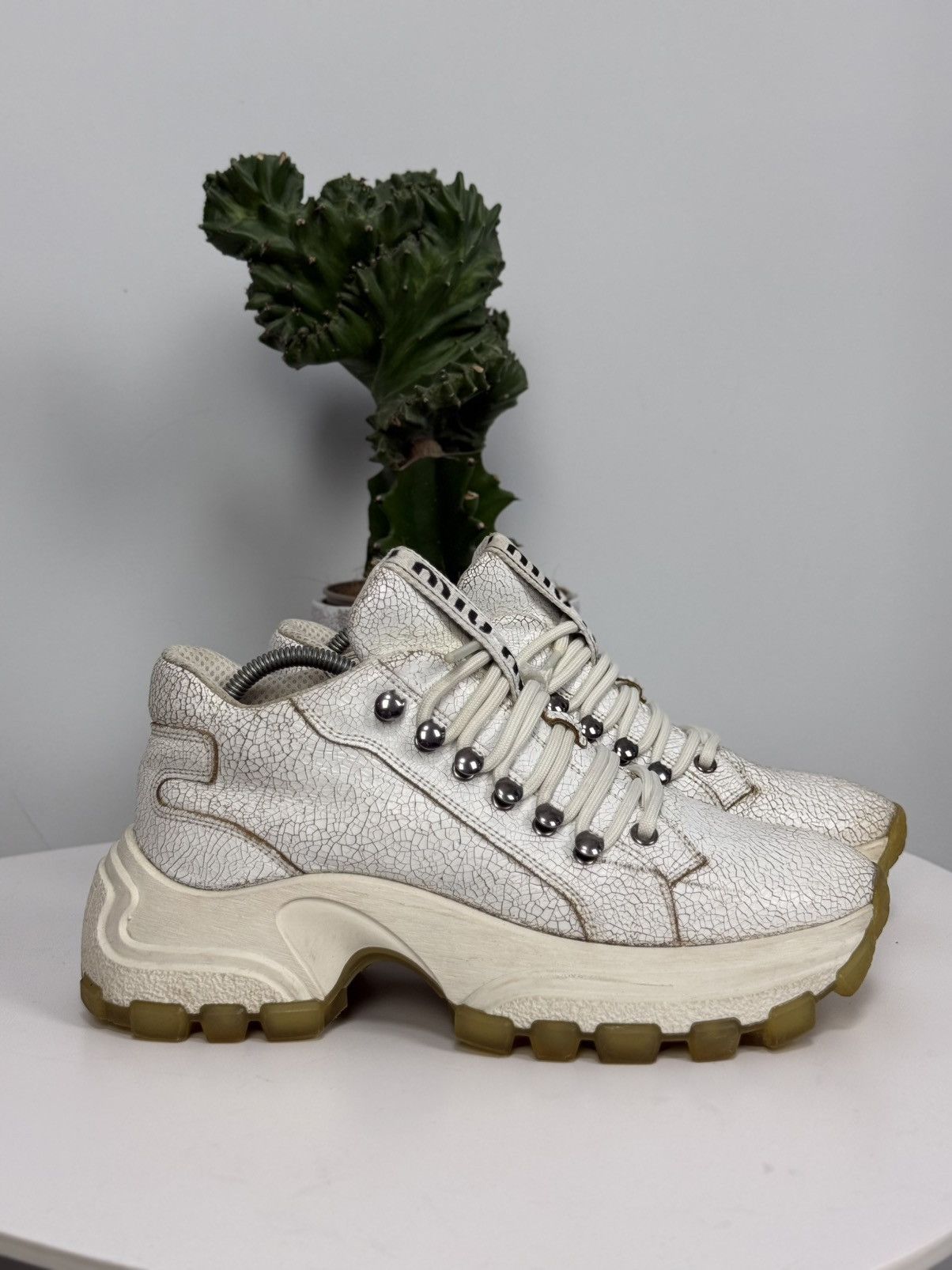 Miu Miu Miu Miu Damen Cracked Leather Chunky Sneakers White EU 37 Size US 7.5 / IT 37.5 - 4 Thumbnail