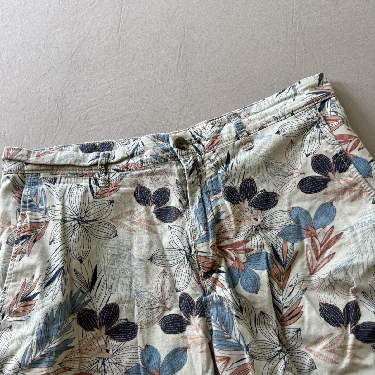 Other Goodfellow & Co. Floral Printed Linden Shorts Size US 30 / EU 46 - 3 Thumbnail