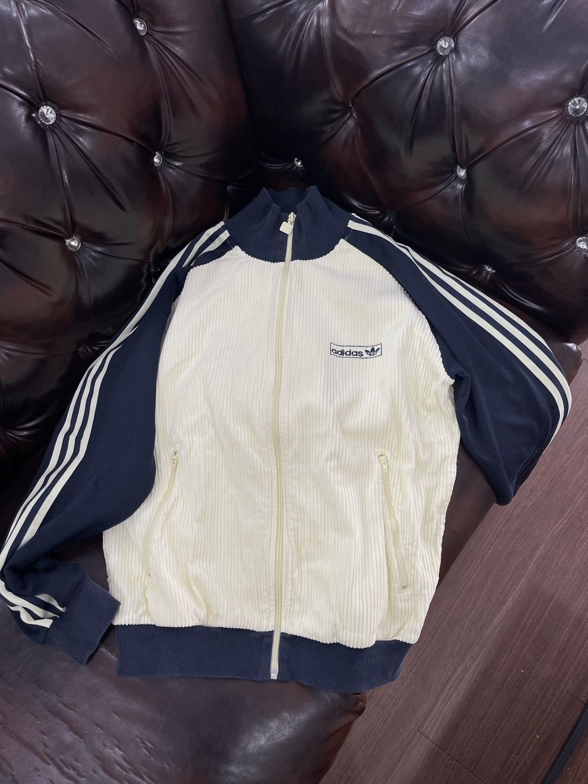 Adidas Very rare Vintage Adidas Seasonal Corduroy Track Jacket Size US L / EU 52-54 / 3 - 6 Thumbnail