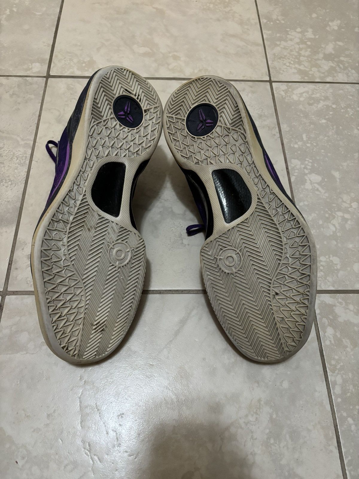 Nike Rare Nike Kobe 8 Playoffs Purple Platinum Shoes Size 9.5 Size US 9.5 / EU 42-43 - 9 Thumbnail