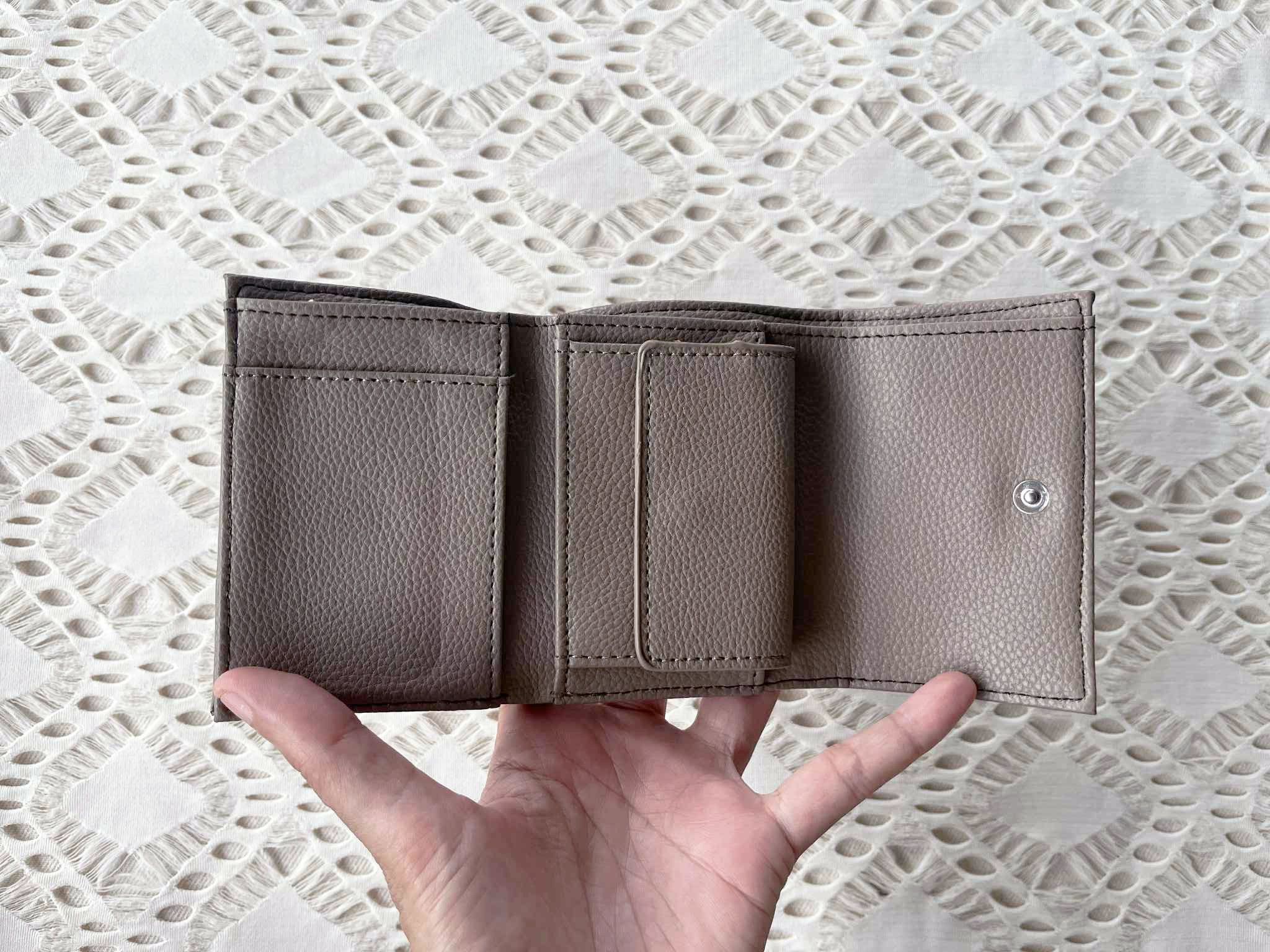 Vintage Minimalist Etoupe PU Leather trifold small wallet Size ONE SIZE - 7 Thumbnail