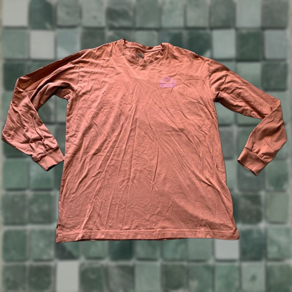Victoria's Secret Victoria's Secret Shirt Womens M Rainbow Graphic Long Sleeve Colorful Logo Size M / US 6-8 / IT 42-44 - 1 Thumbnail
