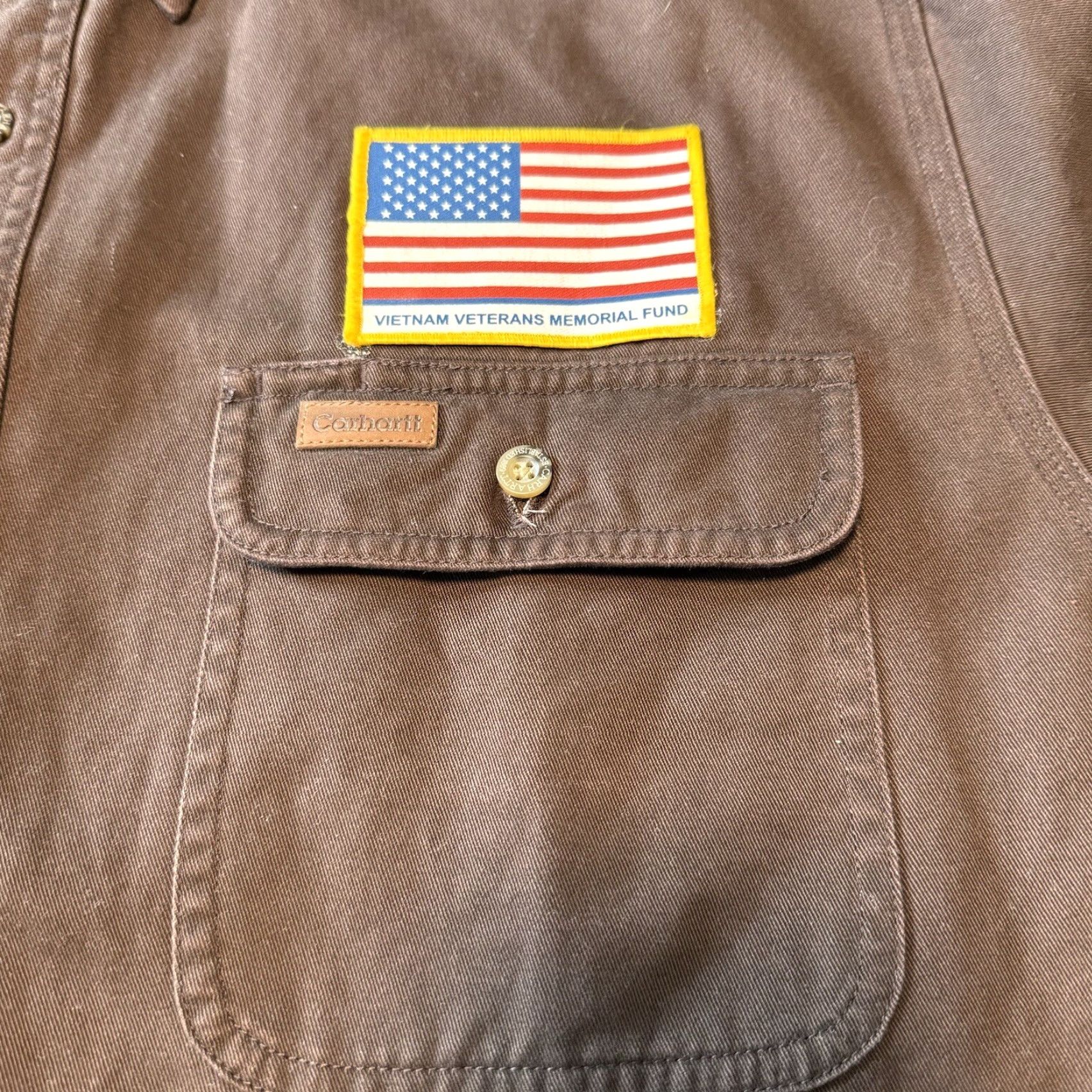 Carhartt VINTAGE Carhartt Mens Button Up Shirt Brown Vietnam Vets Patch Trophy Life Member S09DKB Size US L / EU 52-54 / 3 - 3 Thumbnail
