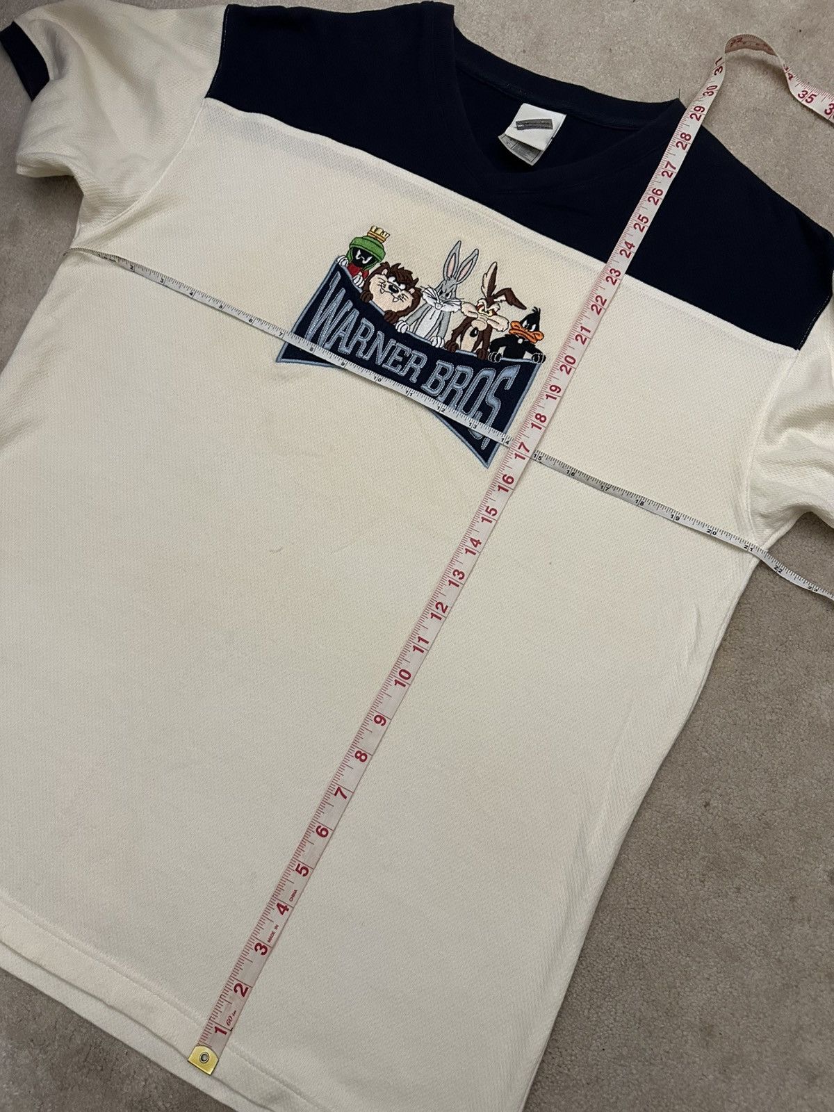 Vintage × Warner Bros Vintage 1999 Warner Bros Studio Store Looney Tunes T-shirt Size US S / EU 44-46 / 1 - 7 Thumbnail