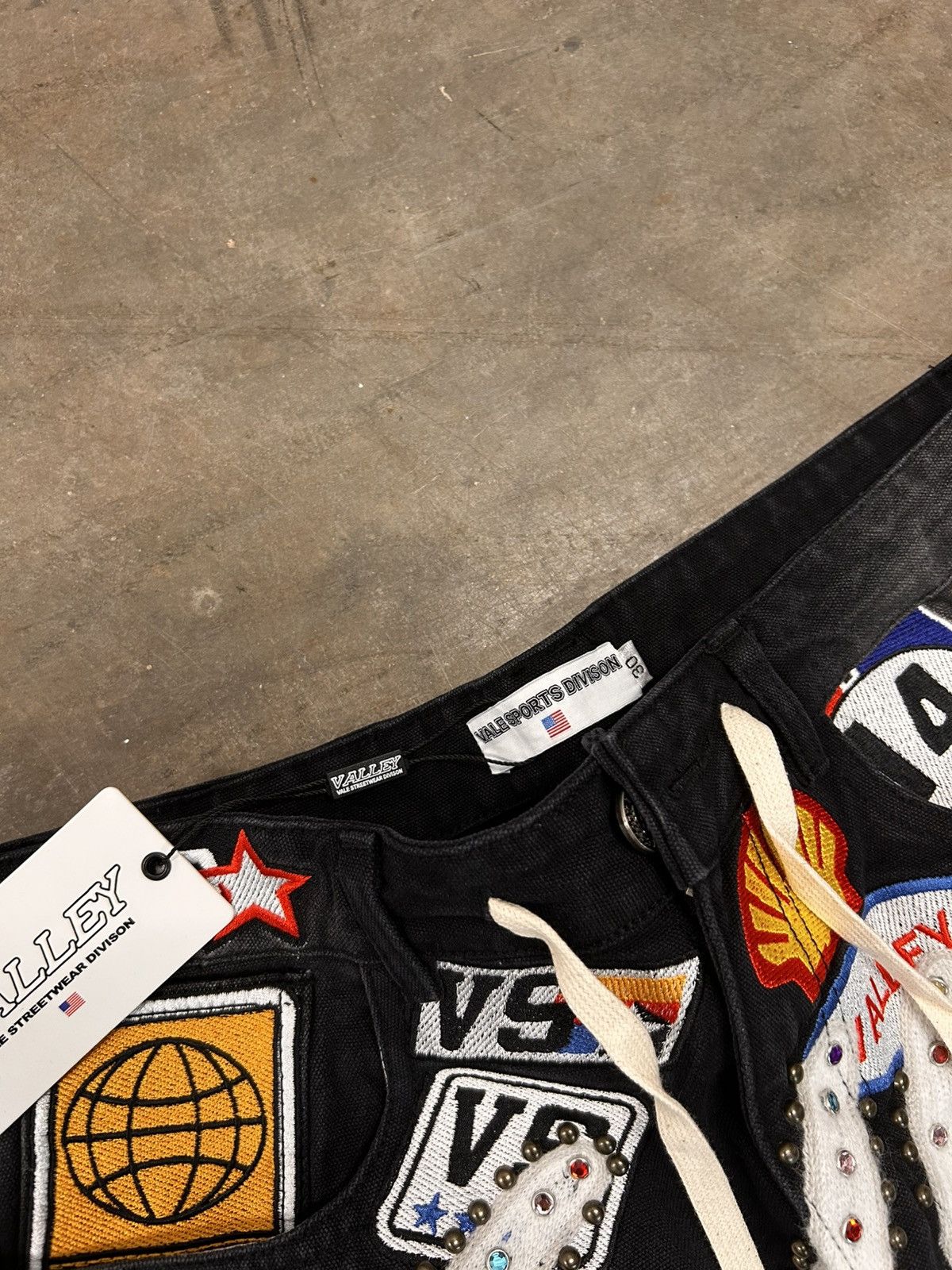Vale Vale Forever Valley Dreams Black 1980s Jean Shorts Jorts 40 Size US 40 / EU 56 - 3 Thumbnail