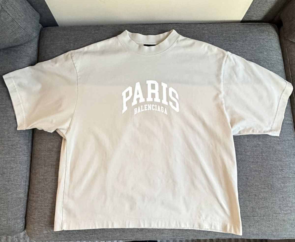 Balenciaga Paris City oversized T-shirt CROPPED fits like S Size US XS / EU 42 / 0 - 3 Thumbnail