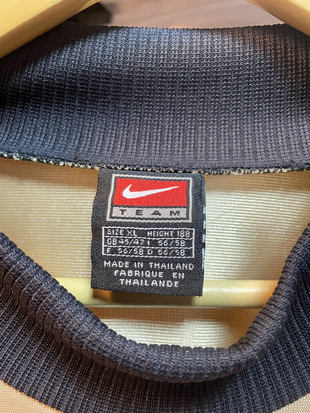 Nike × Vintage Vintage 2002-2003 FC Barcelona Goalkeeper Kit Size US XL / EU 56 / 4 - 4 Thumbnail