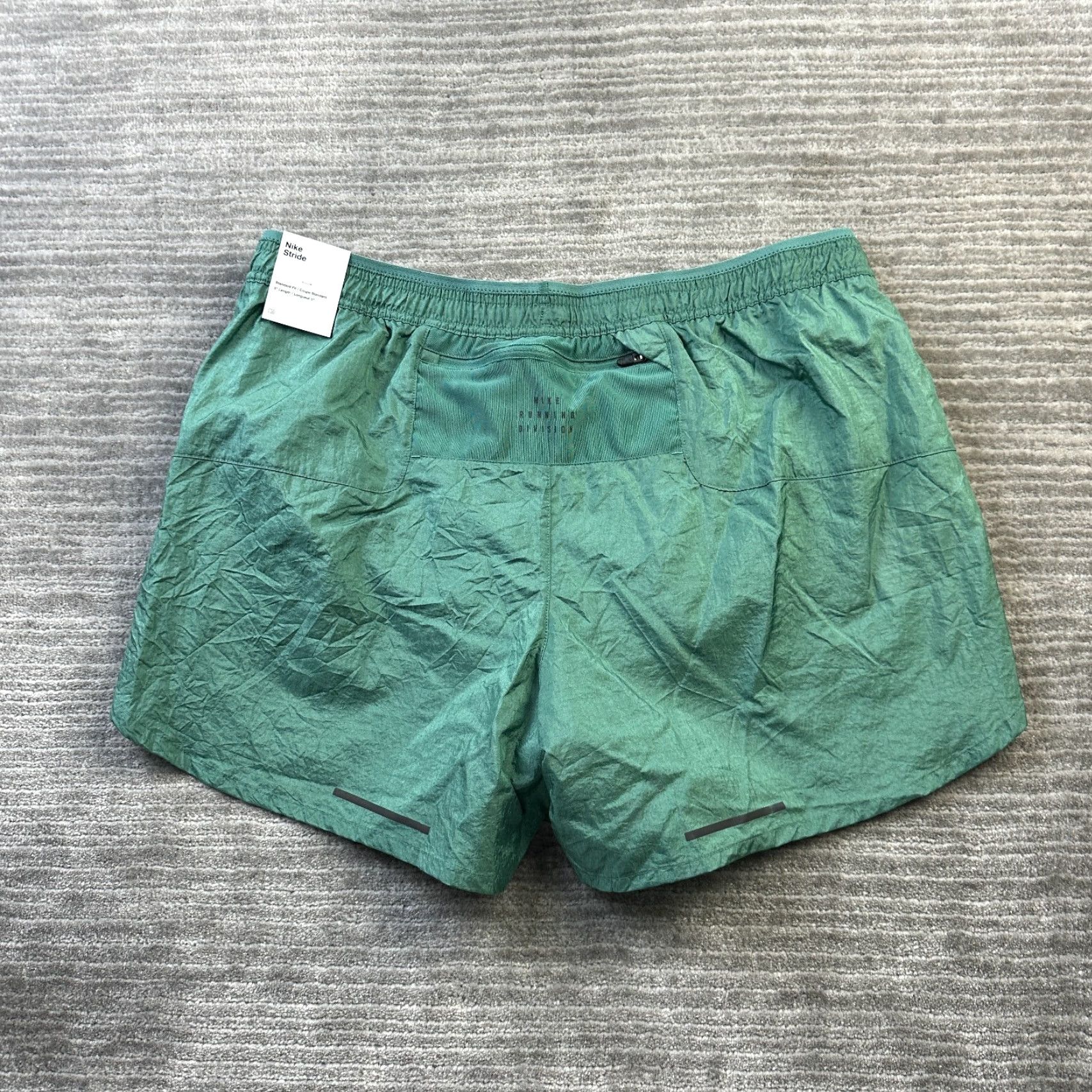 Nike Nike Shorts Mens XL Green 5" Running Division Flex Brief Lined Hybrid Drawstring Pockets Size US 36 / EU 52 - 2 Thumbnail