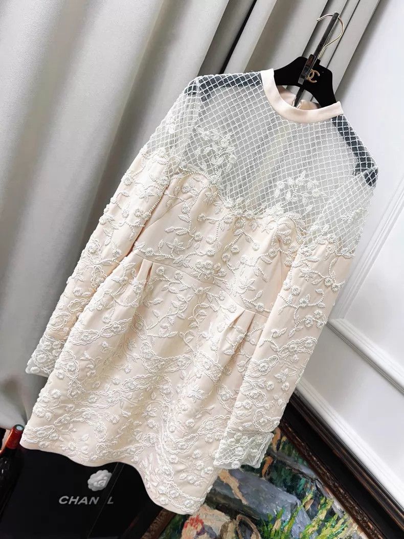 Valentino Valentino Heavy work nail beaded mesh rhombus pattern embr Size M / US 6-8 / IT 42-44 - 1 Thumbnail
