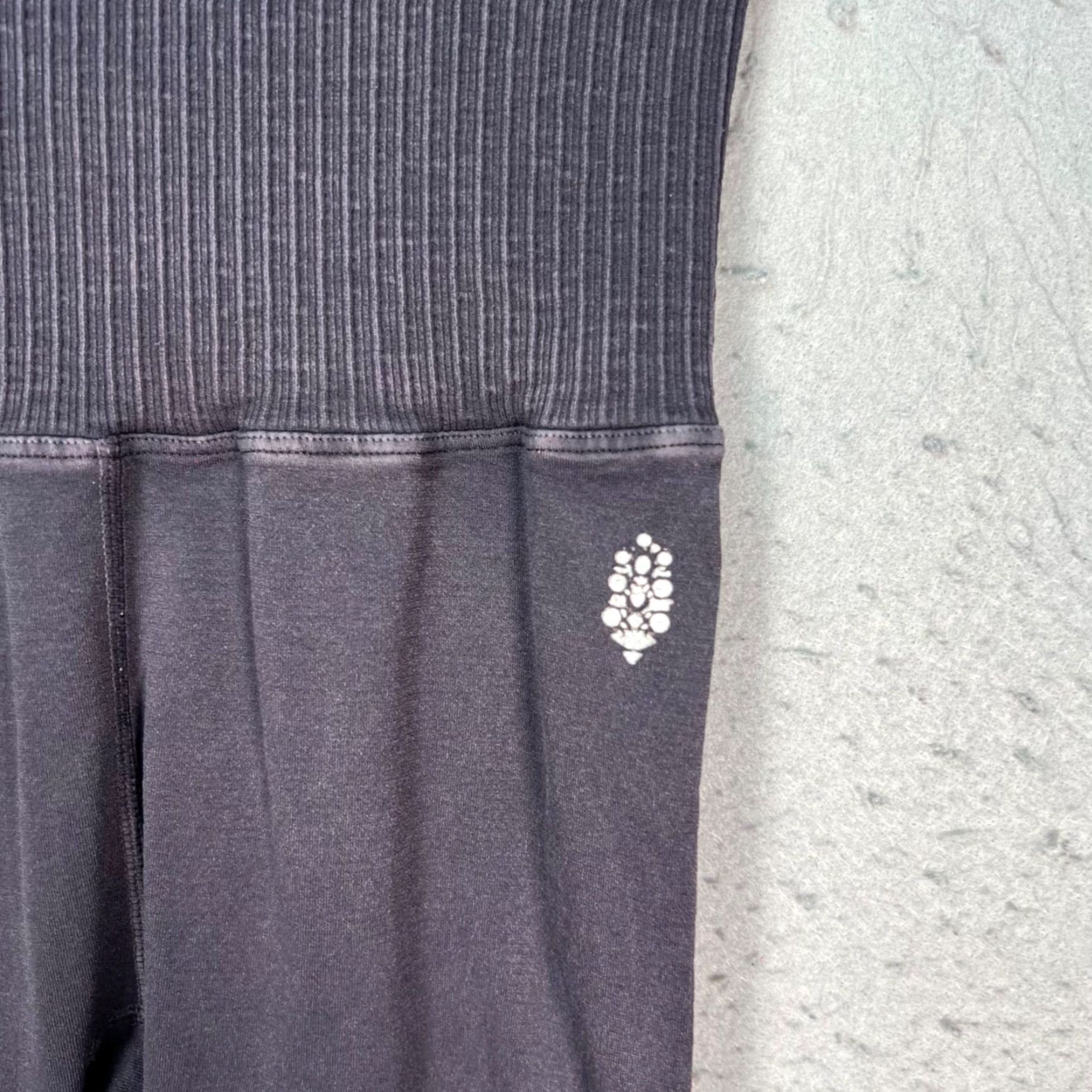 Free People Free People FP Movement Womens XS High-Waisted Black Ribbed Leggings Size 26" / US 2 / IT 38 - 4 Thumbnail