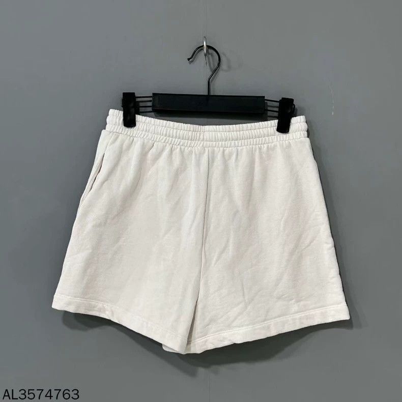 Fendi Fendi Logo Printed Shorts for Men Size US 38 / EU 54 - 3 Thumbnail