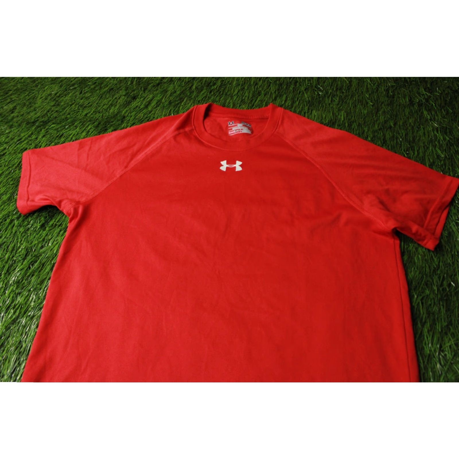 Under Armour UNDER ARMOUR Shirt Men 2015 HeatGear Jersey Short Sleeve Crew Neck Red M 70x55cm 2015 Crossfit Base Layers Size US M / EU 48-50 / 2 - 2 Thumbnail