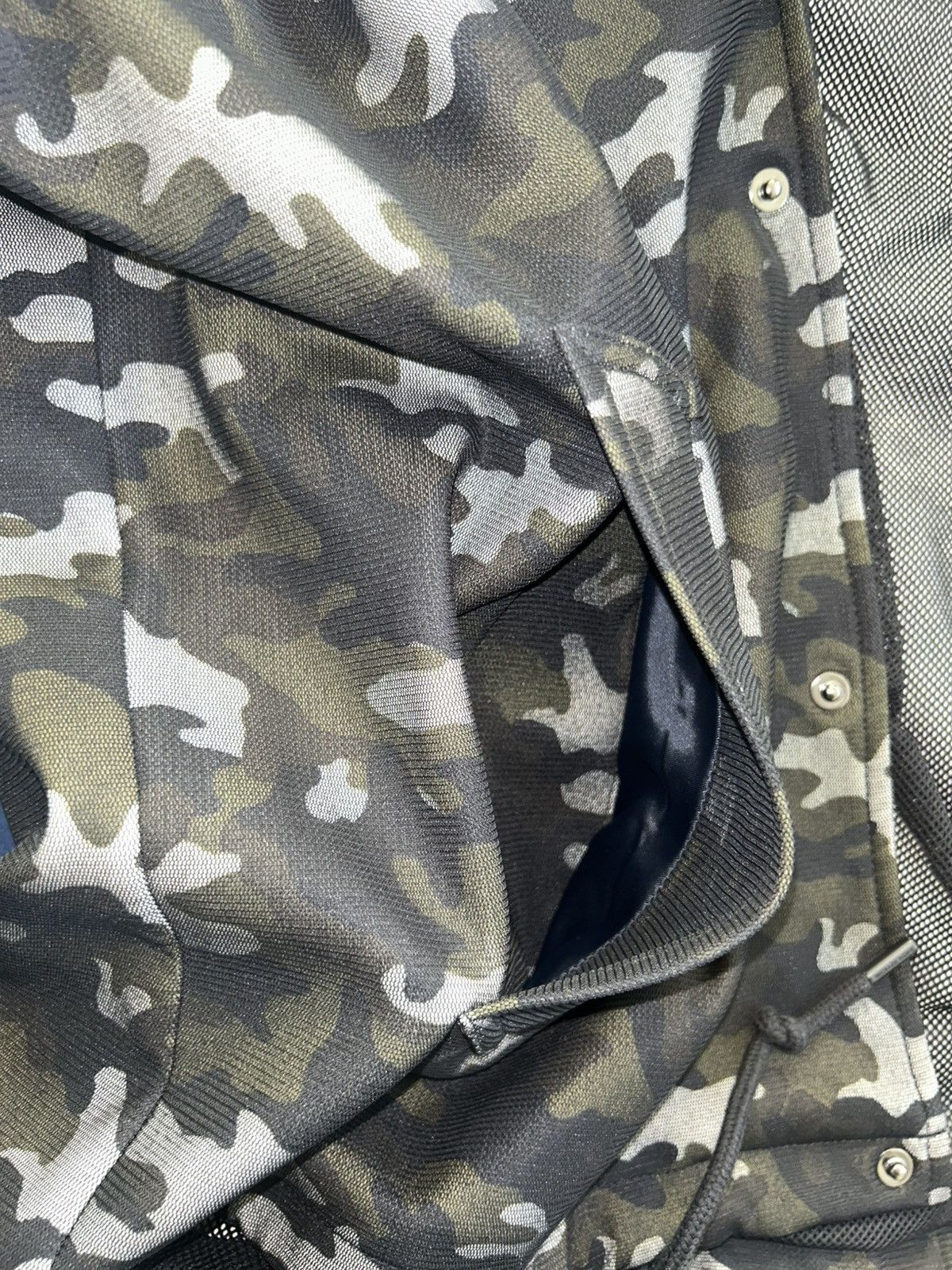 Michael Kors Michael Kors Men’s Camouflage Jacket Size Large CS92E7P67J Size US L / EU 52-54 / 3 - 8 Thumbnail