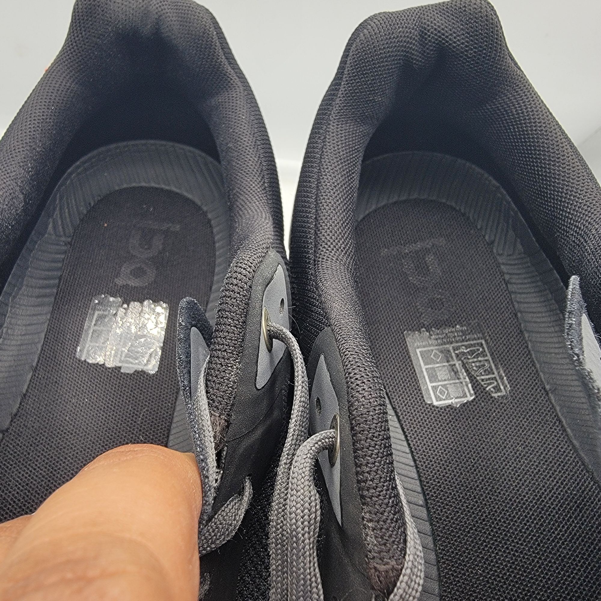 On On Cloudflow Mens 14 Black Athletic Sneaker Shoes Outdoors R Size US 14 / EU 47 - 23 Thumbnail