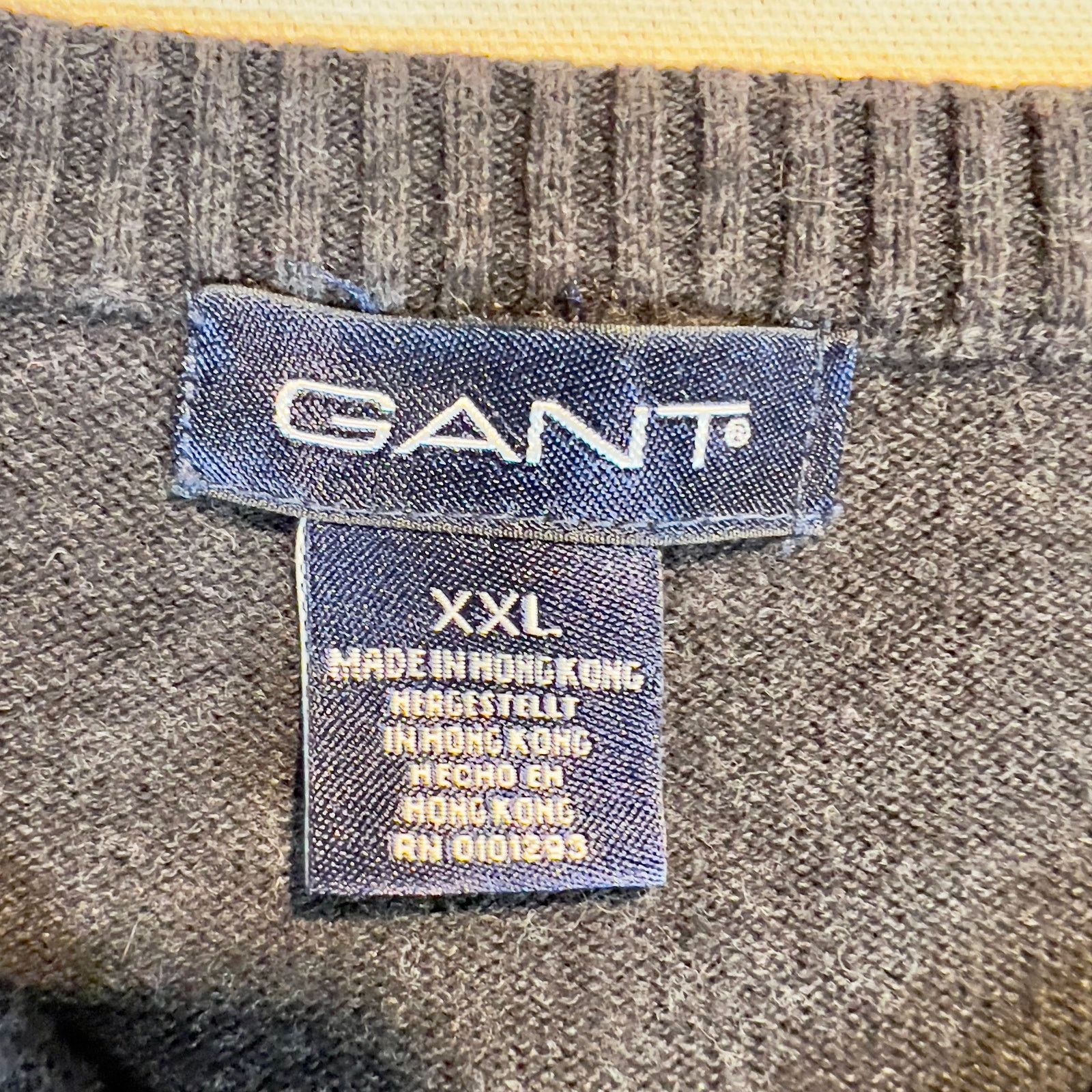 Gant Gant Vintage Made in Hong Kong Blue Argyle V-Neck Sweater Size US XXL / EU 58 / 5 - 2 Thumbnail