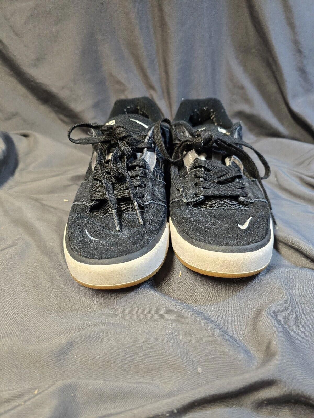 Nike Men's Size 6.5 Nike SB Ishod Wair Black DC7232-001 Skate Size US 6.5 / EU 39-40 - 2 Thumbnail