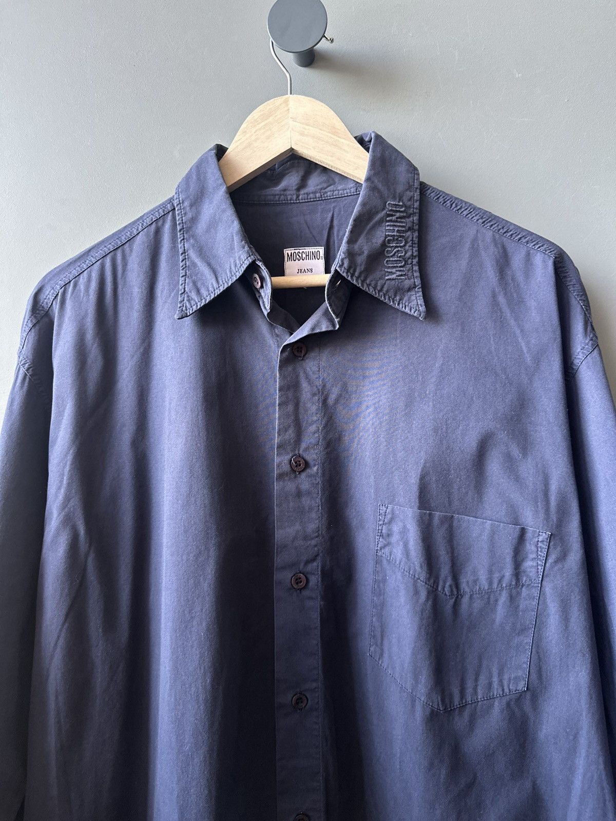 Moschino Vintage Moschino Jeans Collar Logo Navy Shirt Size US L / EU 52-54 / 3 - 2 Thumbnail