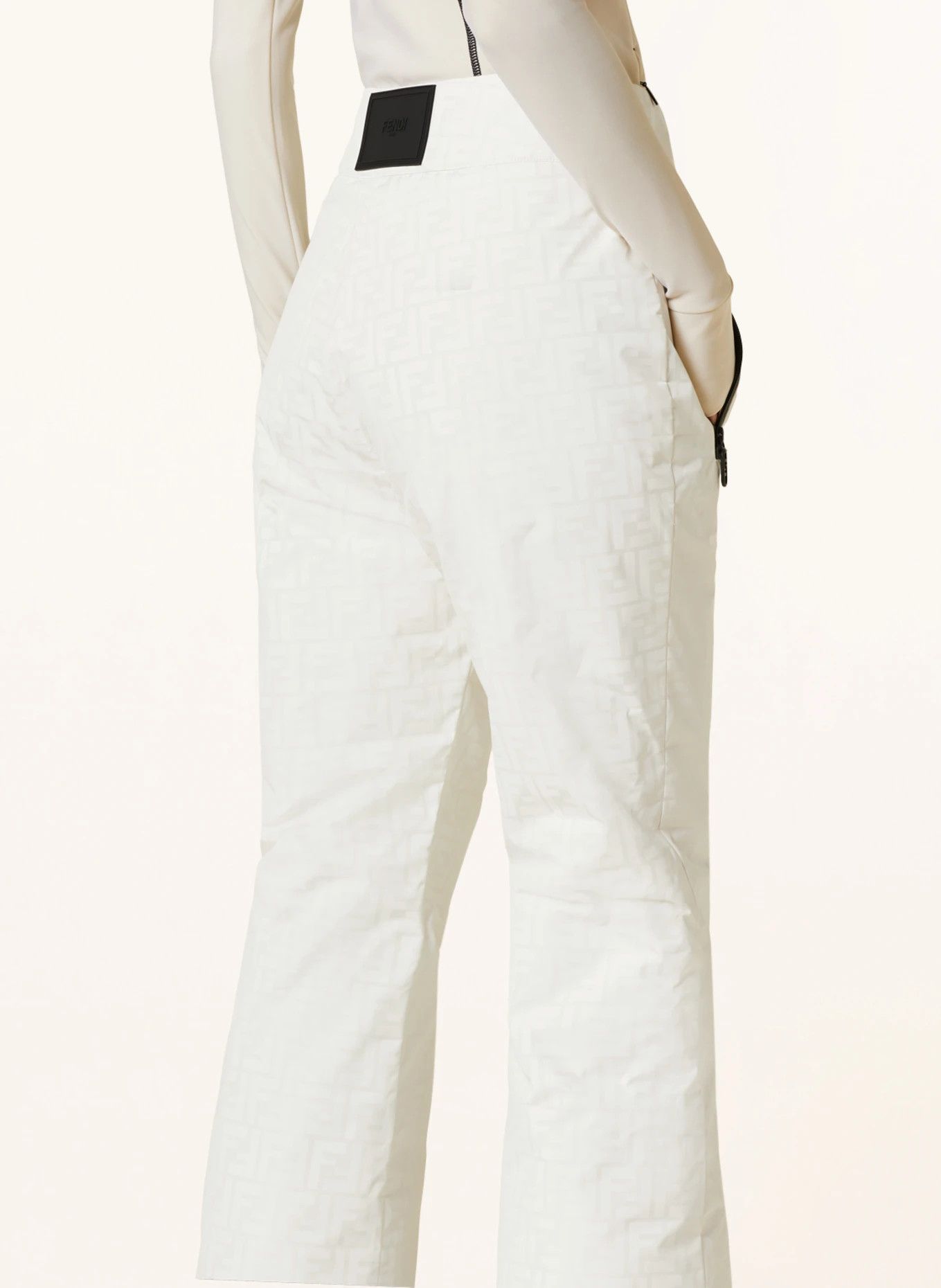 Fendi o1y0925 Sweatpant in Cream Size 25" / US 0 / IT 36 - 3 Thumbnail