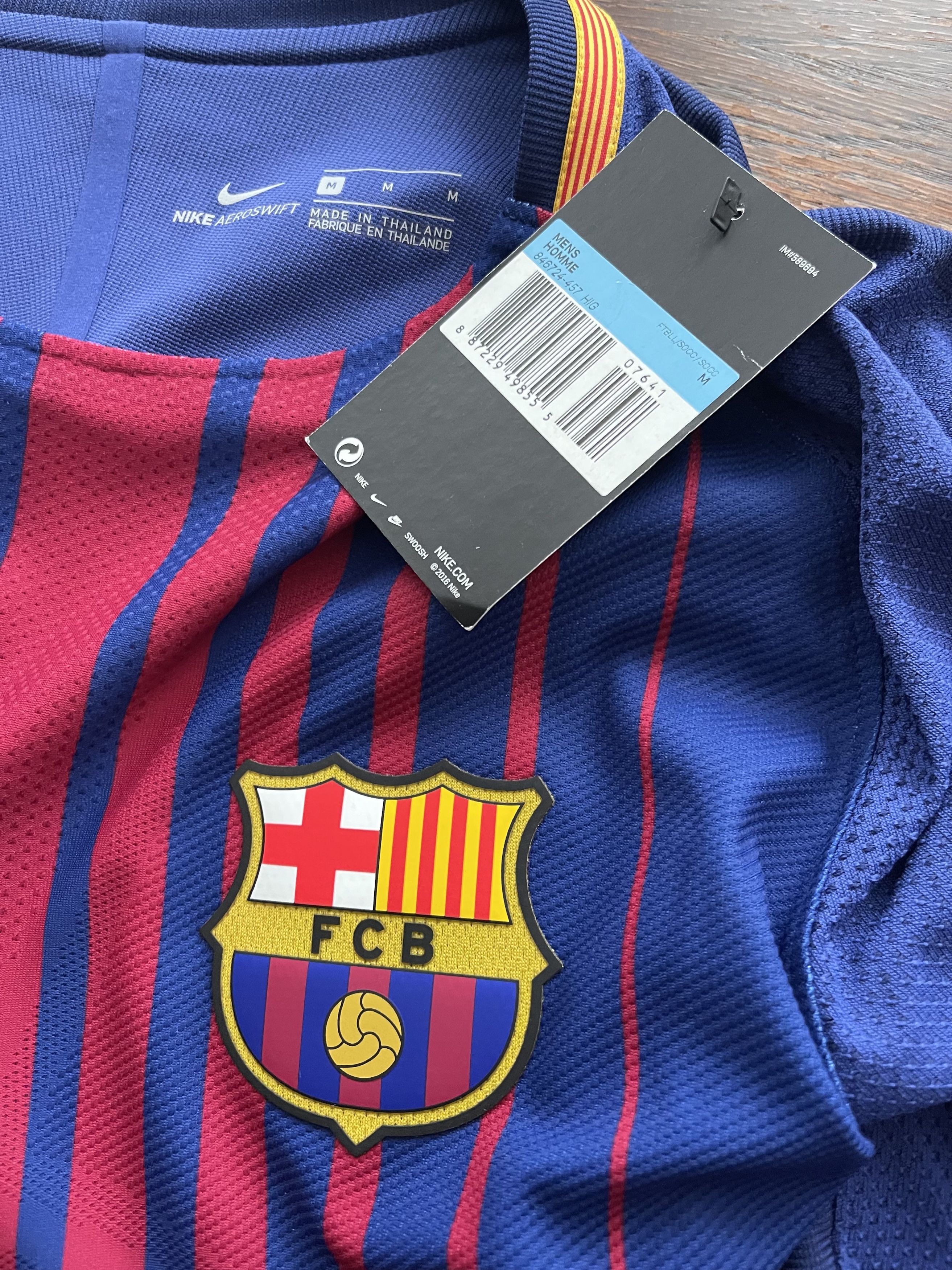 Nike FC Barcelona Nike Aeroswift Player Issue 2017-2018 BNWT Size US M / EU 48-50 / 2 - 7 Thumbnail
