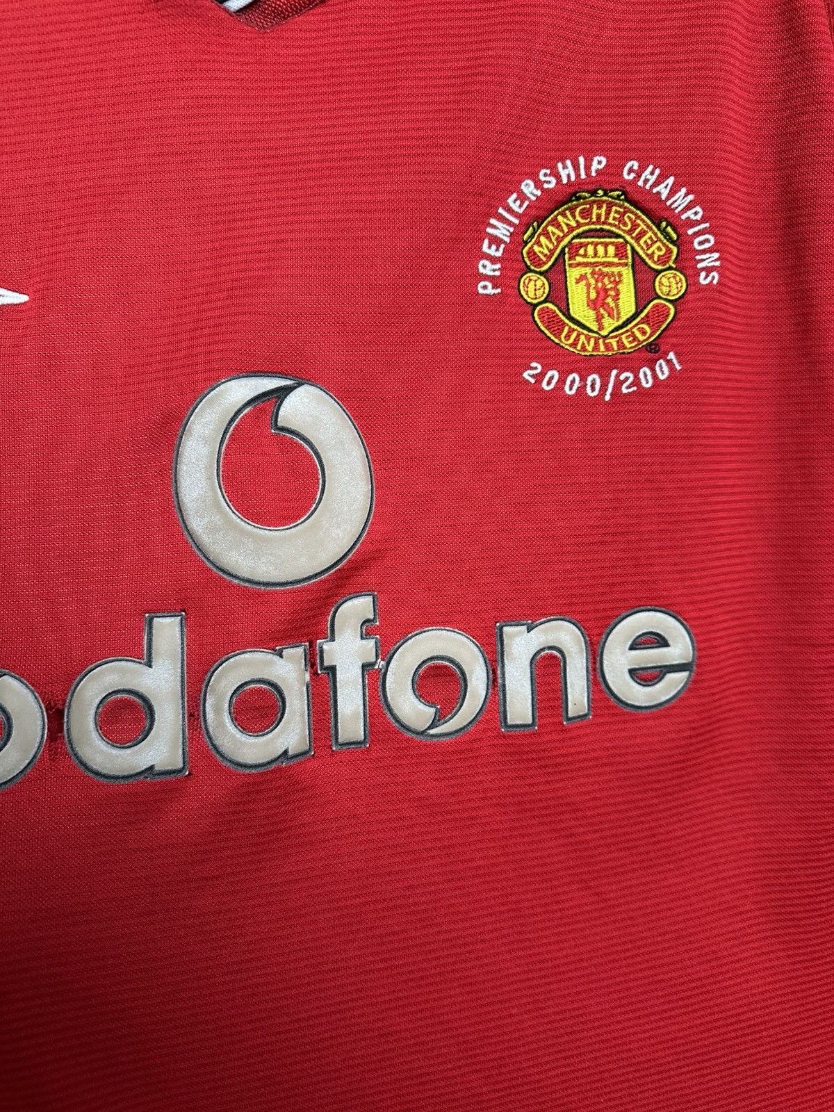 Umbro 2000/2001 Umbro Manchester United Vintage Soccer Jersey Tee Size US XL / EU 56 / 4 - 10 Thumbnail