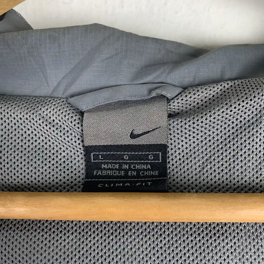 Nike Y2K NIKE Small Logo Embroidery Hoodie Zip ups Jacket Sweater Size US L / EU 52-54 / 3 - 10 Thumbnail