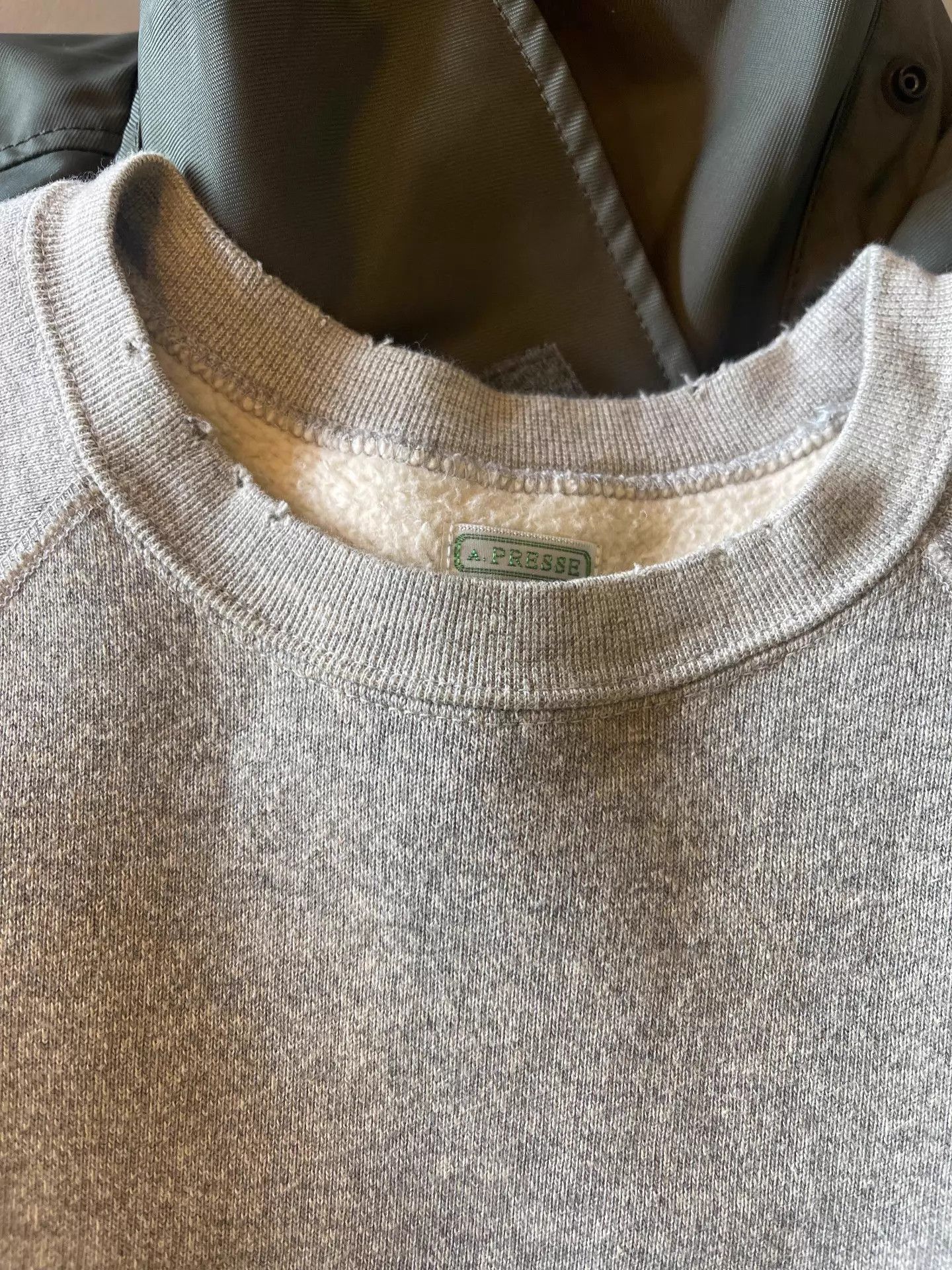 Vintage Vintage Sweatshirt Worn Once Like New Size 2 Size US M / EU 48-50 / 2 - 2 Thumbnail