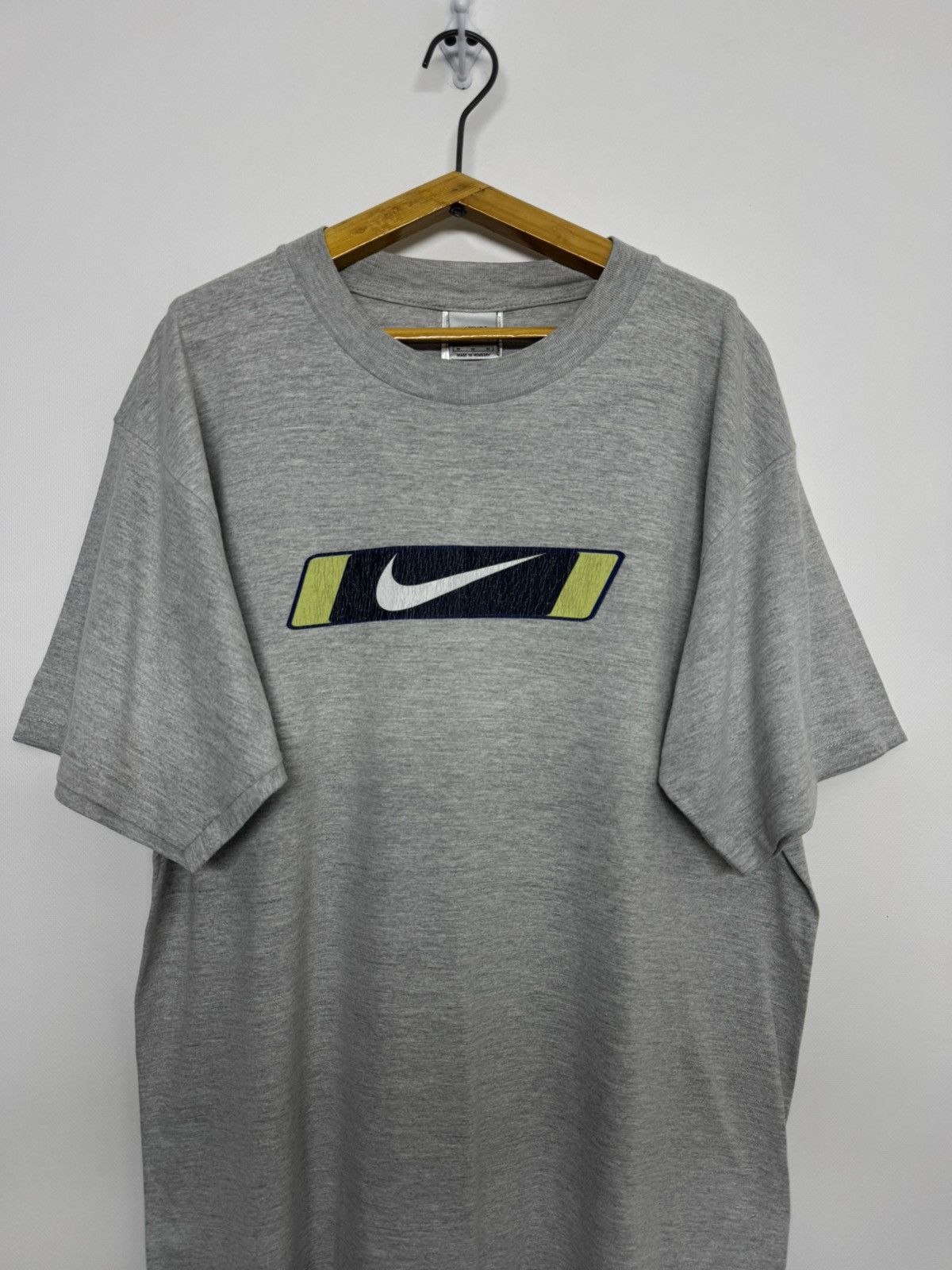 Nike Vintage Y2k Nike Big Logo Swoosh T-Shirt Size US M / EU 48-50 / 2 - 4 Thumbnail