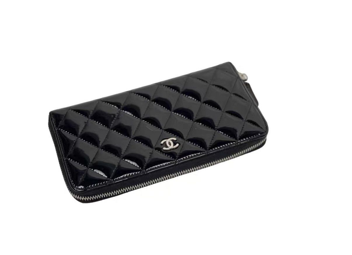 Chanel Quilted Black Zip-Around Wallet Size ONE SIZE - 1 Thumbnail