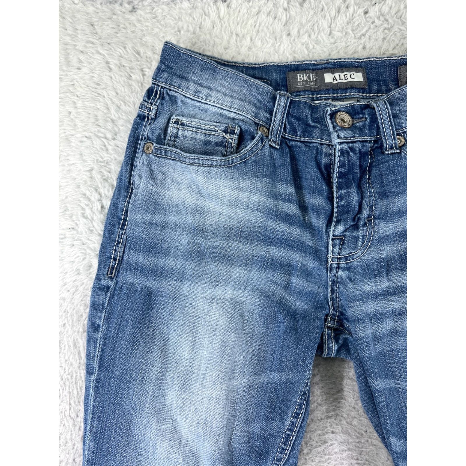 Vintage Buckle Jeans Adult 29 Blue Denim Straight 5-Pocket Bke 27x30 Regular Cotton Buckle Brand Men Pants Size 29 Blue Denim Jeans Size US 29 - 7 Thumbnail