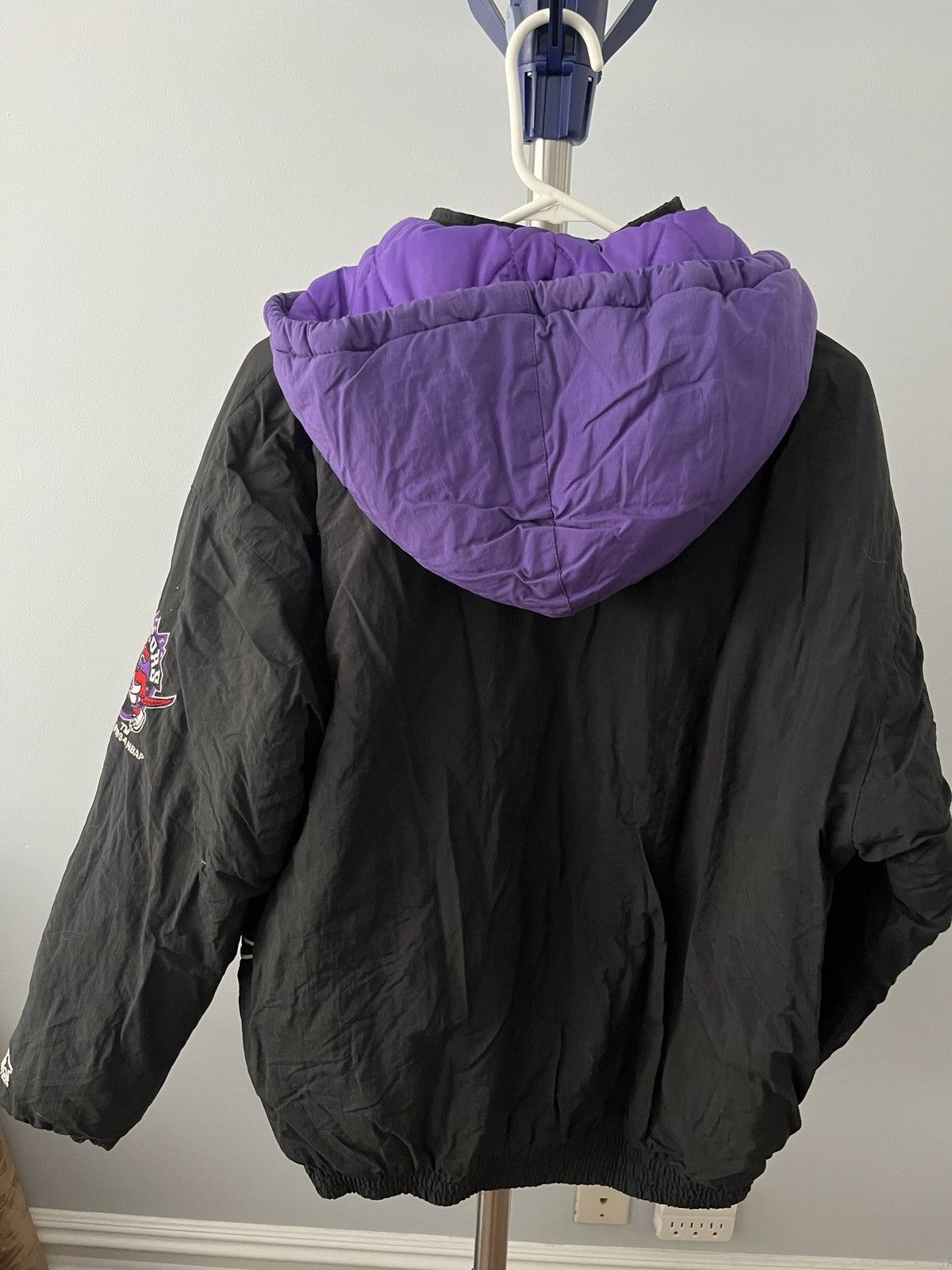 Starter VINTAGE Starter Toronto Raptors Big Shot Jacket Size L Size US L / EU 52-54 / 3 - 3 Thumbnail