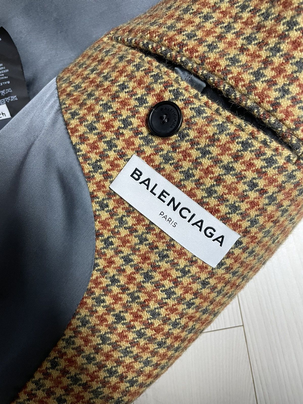 Balenciaga Balenciaga 17FW Houndstooth Asymmetrical Coat Size M / US 6-8 / IT 42-44 - 4 Thumbnail