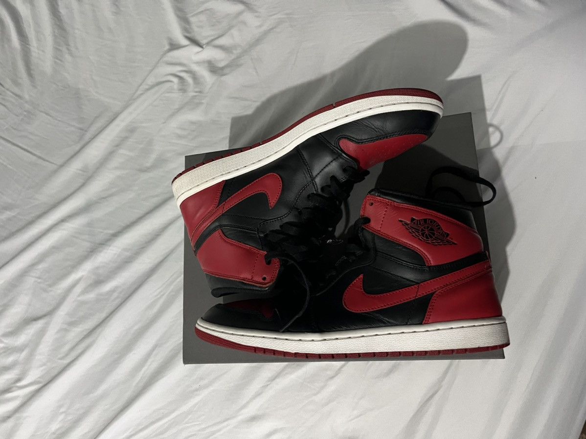 Jordan Brand × Nike Jordan 1 bred Size US 11 / EU 44 - 3 Thumbnail
