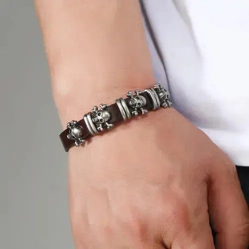 Japanese Brand Gothic Punk Skull Leather Bracelet Size ONE SIZE - 5 Thumbnail