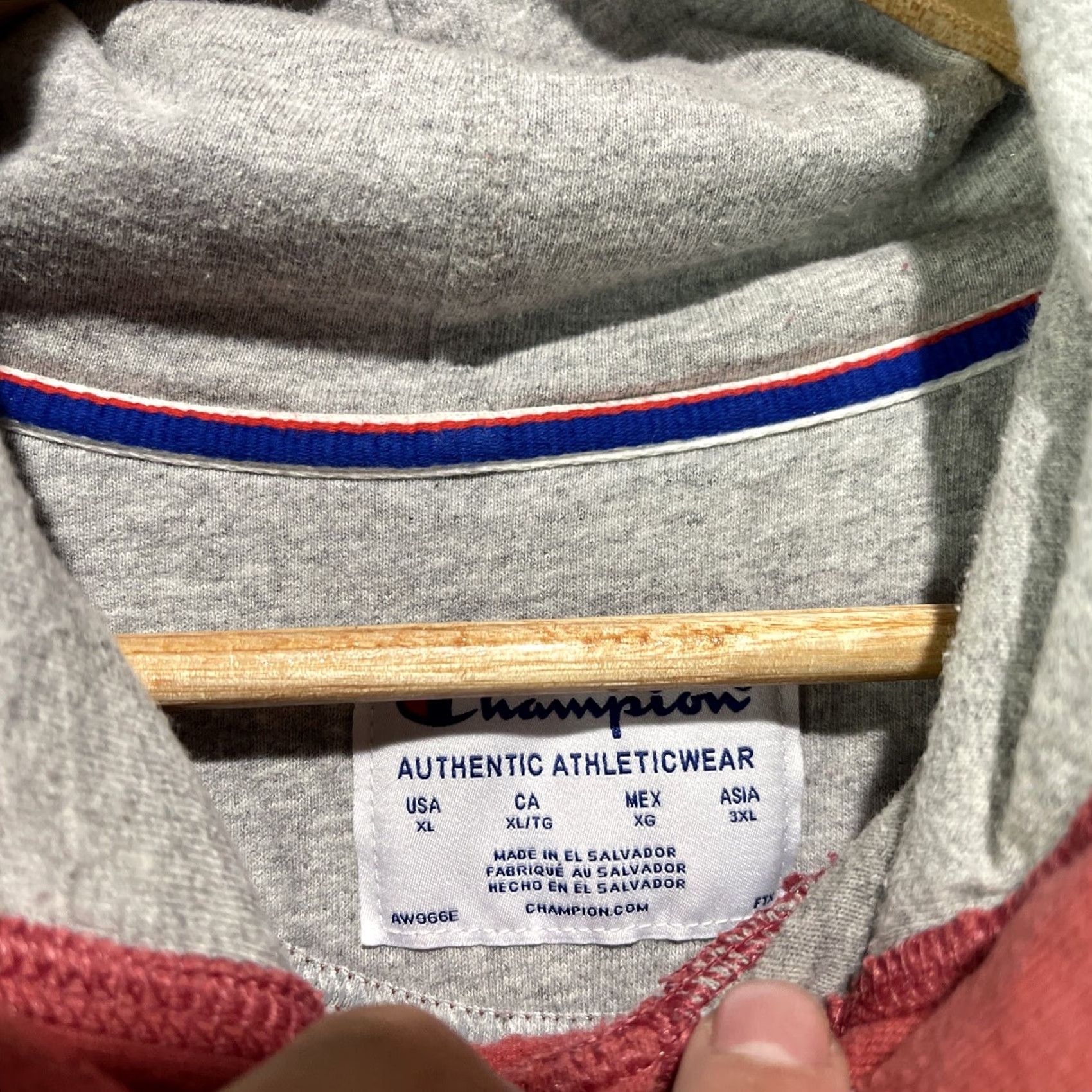 Champion Champion Hoodie Mens XL Red Sweatshirt Fleece Long Sleeve Logo Sweater Fleece Size US XL / EU 56 / 4 - 7 Thumbnail