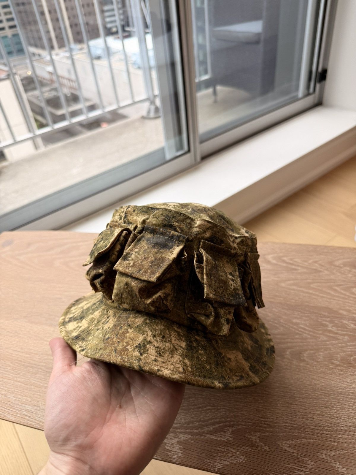 General Research AW98 General Research ‘Parasite’ 10 Cargo Pocket Camo Bucket Size ONE SIZE - 3 Thumbnail
