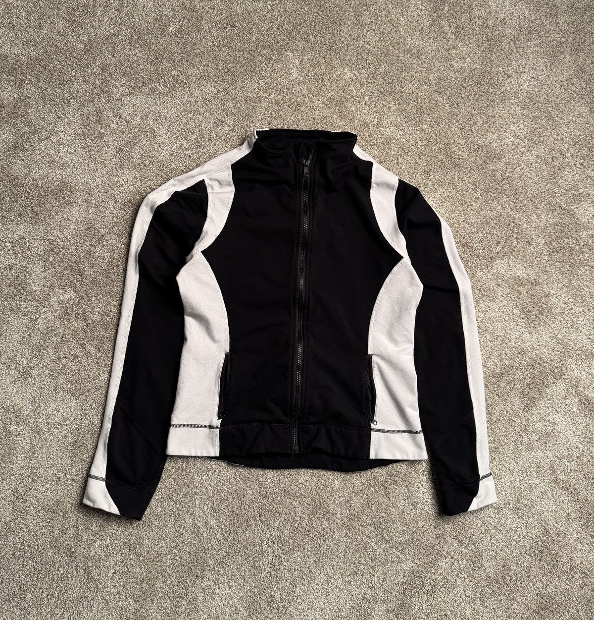 Lululemon BLACK & WHITE LULULEMON TRACK JACKET Size M / US 6-8 / IT 42-44 - 3 Thumbnail