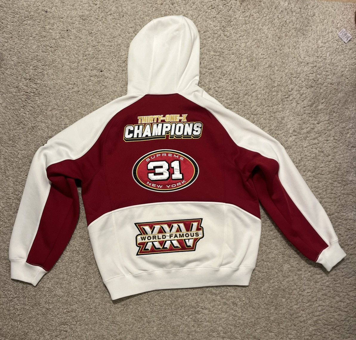 Supreme supreme football zip up white Size US M / EU 48-50 / 2 - 2 Thumbnail