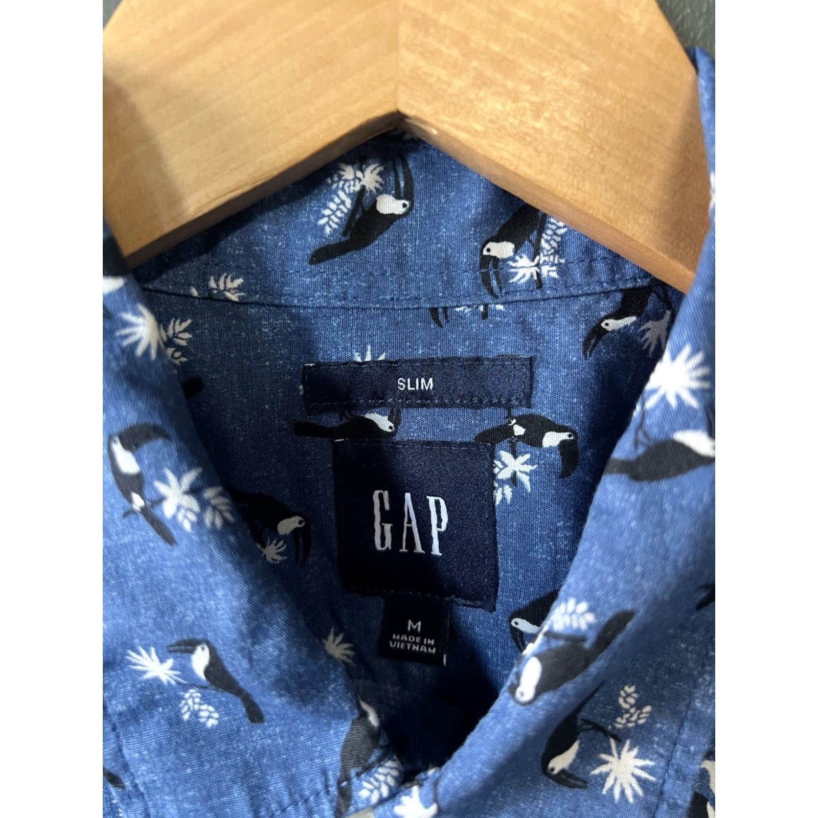 Gap Gap Button-Up Shirt Mens Blue Short Sleeve Birds AOP Graphic Size M Size US M / EU 48-50 / 2 - 3 Thumbnail