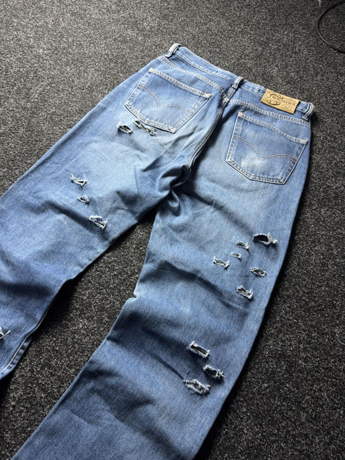 Diesel Retro 90s Diesel Distressed Jeans Made in Italy By Diesel Size US 29 - 16 Thumbnail