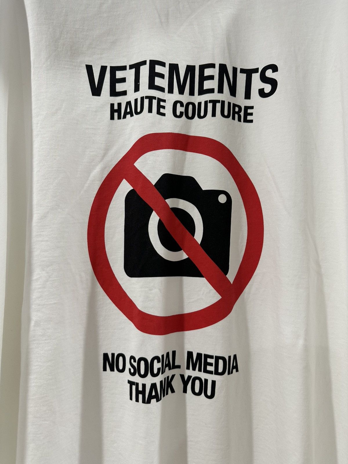 Vetements Vetements no social media tshirt Size US L / EU 52-54 / 3 - 2 Thumbnail