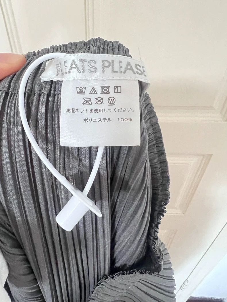 Issey Miyake issey miyake size:2 Dark grey half skirt 2505-Nextarrow Size 42" / US 20 - 2 Thumbnail