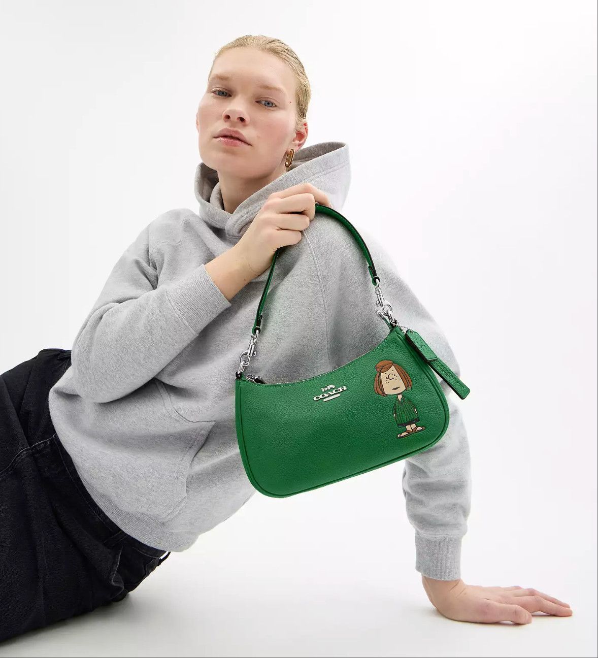 Coach Coach X Peanuts Teri Shoulder Bag Peppermint Patty CBJ77 Size ONE SIZE - 8 Thumbnail